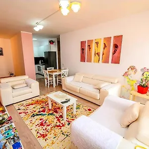  Apartment Happy Stories' In Centre
